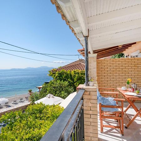 Kaminaki Beachfront Apartments Niszáki Kültér fotó