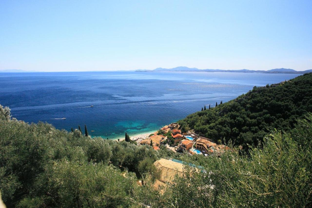 Kaminaki Beachfront Apartments Niszáki Kültér fotó