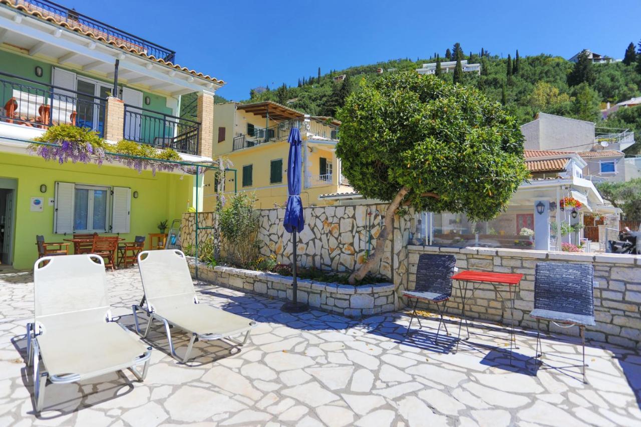 Kaminaki Beachfront Apartments Niszáki Kültér fotó