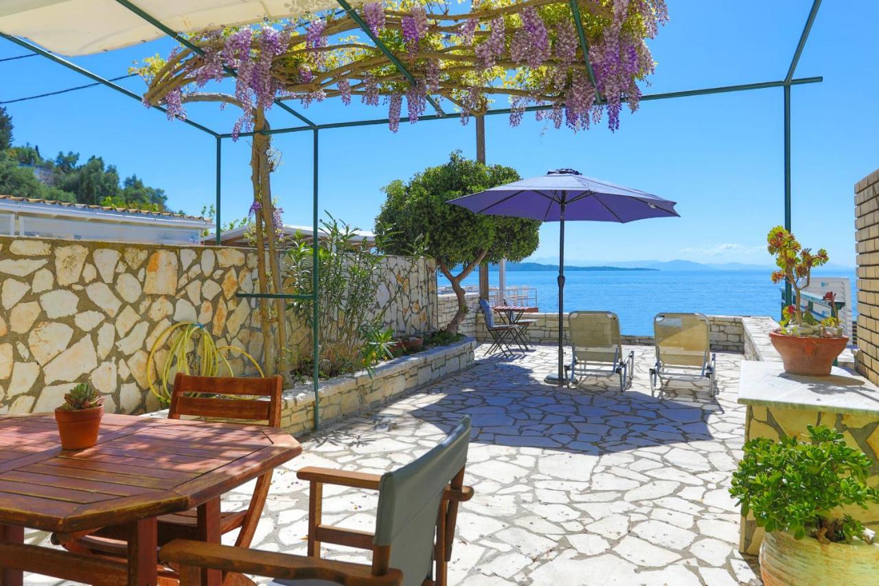 Kaminaki Beachfront Apartments Niszáki Kültér fotó