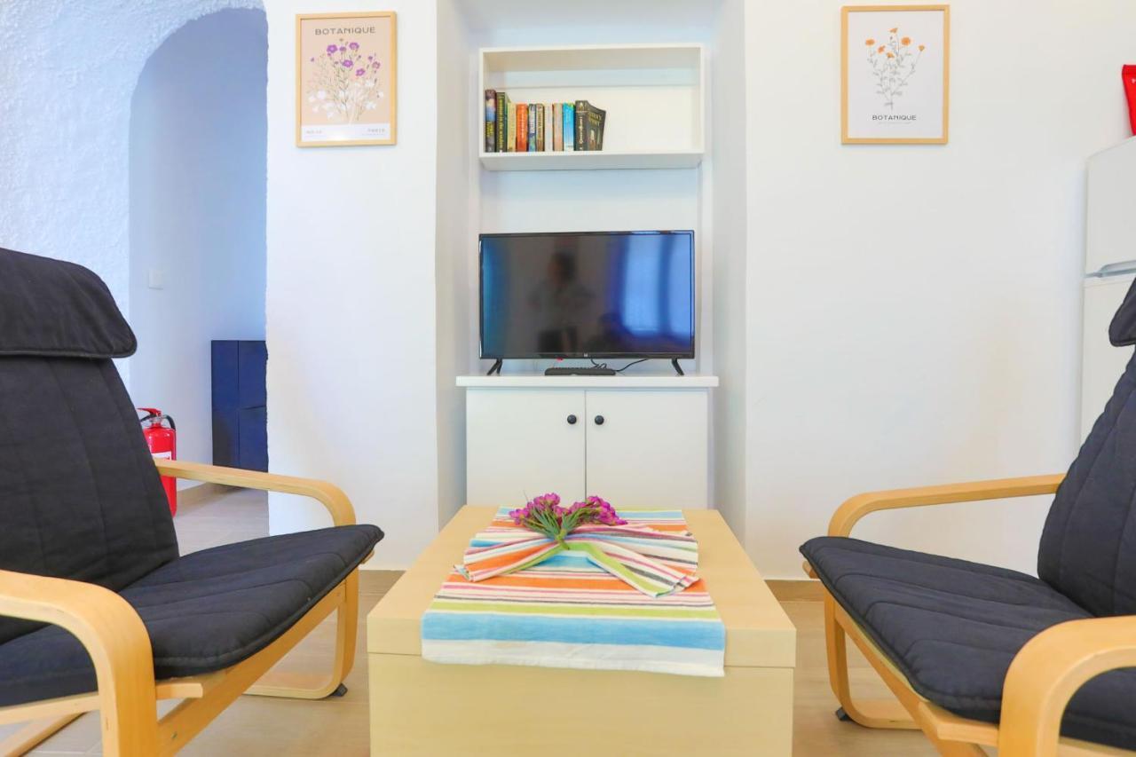 Kaminaki Beachfront Apartments Niszáki Kültér fotó