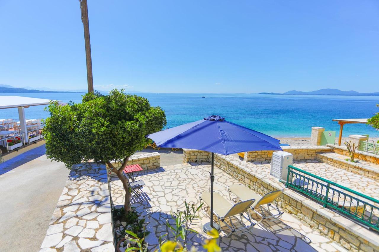 Kaminaki Beachfront Apartments Niszáki Kültér fotó