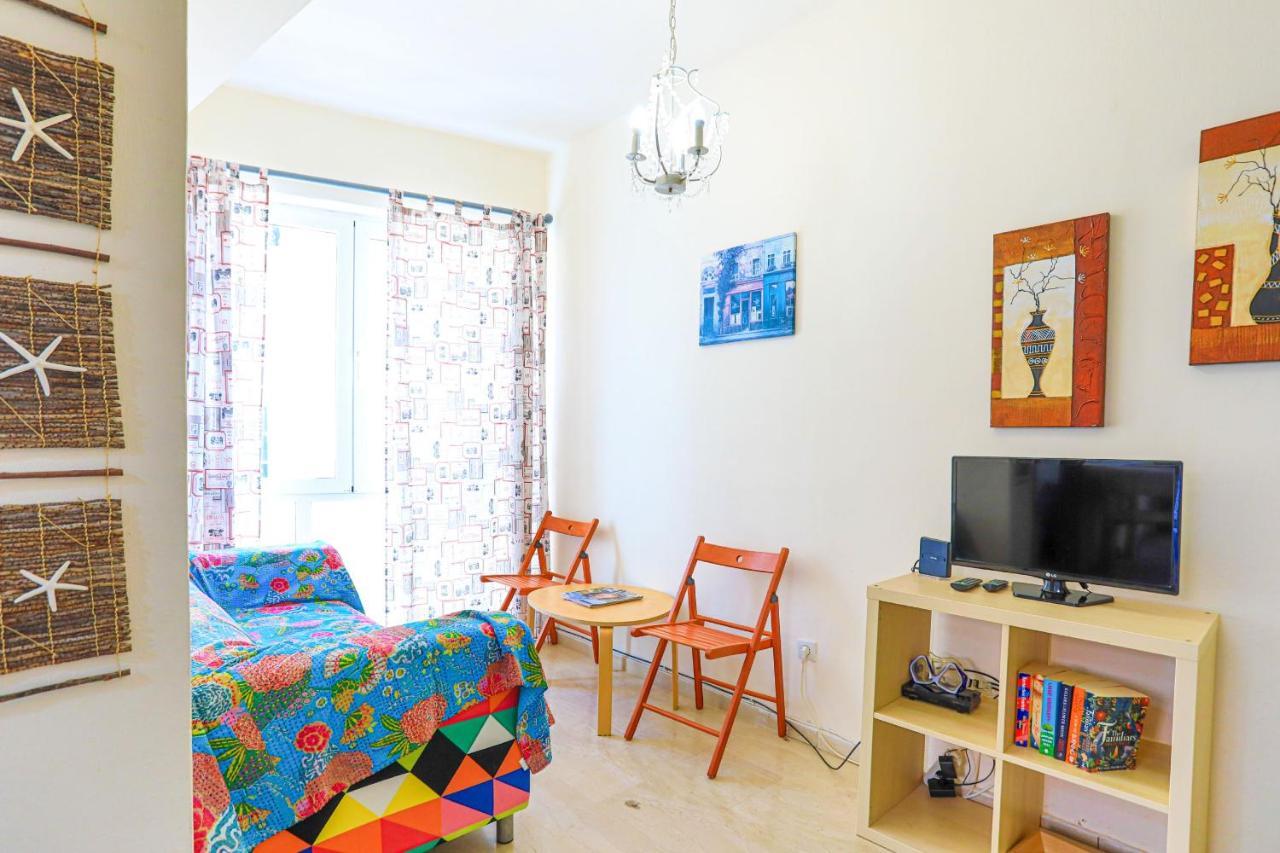 Kaminaki Beachfront Apartments Niszáki Kültér fotó