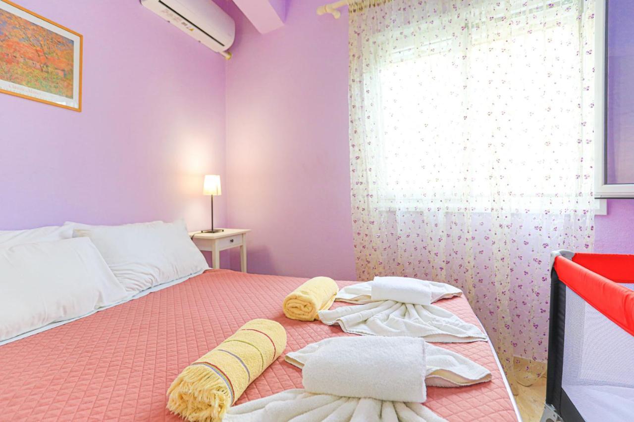 Kaminaki Beachfront Apartments Niszáki Kültér fotó