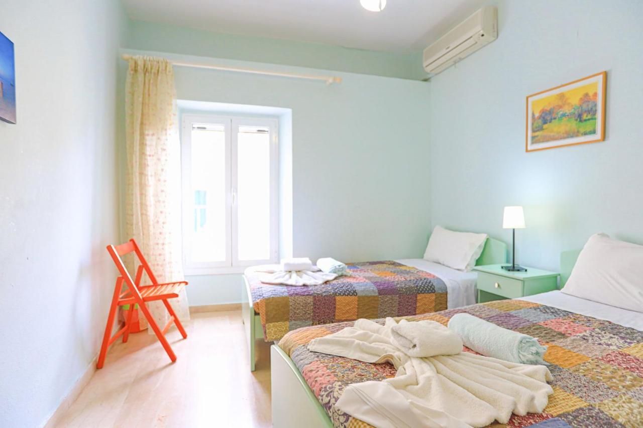 Kaminaki Beachfront Apartments Niszáki Kültér fotó