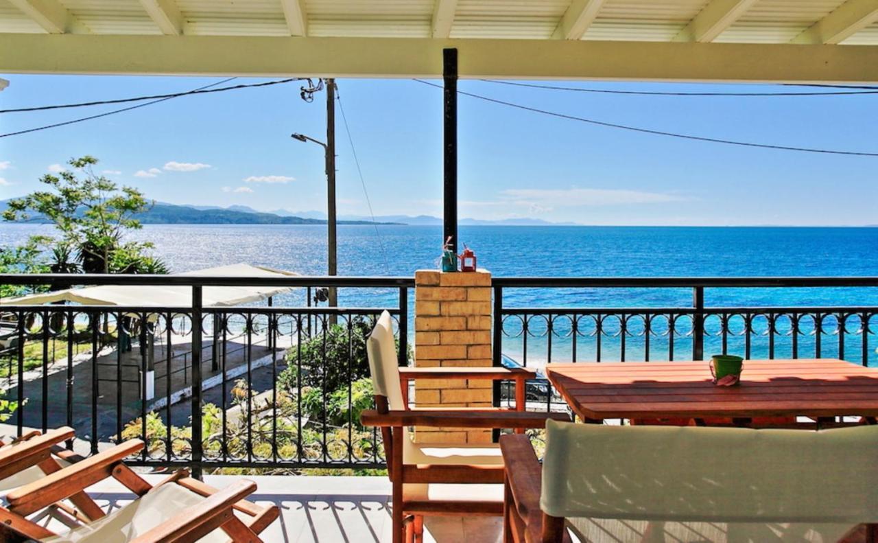 Kaminaki Beachfront Apartments Niszáki Kültér fotó