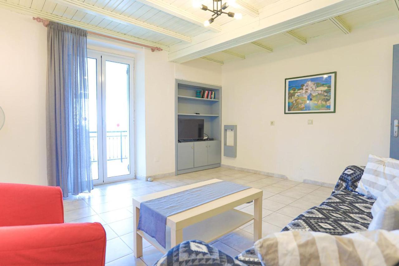Kaminaki Beachfront Apartments Niszáki Kültér fotó